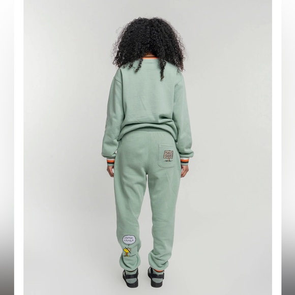 😍 PARKS PROJECT X PEANUTS SNOOPY FLEECE CREW TOP - Picture 4 of 16